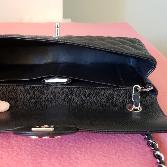 Chanel classic single flap black caviar silver har - Picture 8 of 8